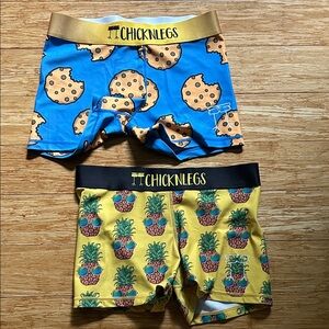 Chickn legs bike shorts size small